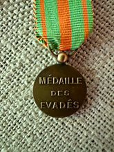 Load image into Gallery viewer, Antique French Patriotic Medal
