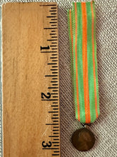 Load image into Gallery viewer, Antique French Patriotic Medal