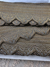 Load image into Gallery viewer, Antique Scalloped Edged Gold Metal Trim