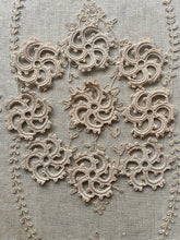 Load image into Gallery viewer, Hand Made Pinwheel Appliques