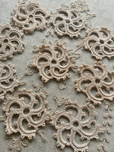 Load image into Gallery viewer, Hand Made Pinwheel Appliques