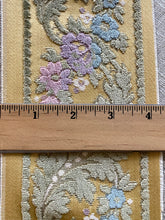 Load image into Gallery viewer, Vintage French Velvet Border