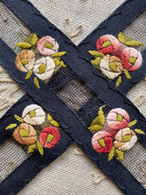 Load image into Gallery viewer, Vintage Arts & Crafts Ombre Roses Trim