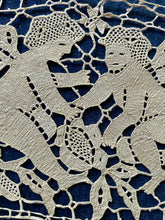 Load image into Gallery viewer, Needle Lace Cherubs