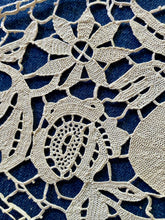 Load image into Gallery viewer, Needle Lace Cherubs