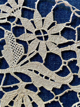 Load image into Gallery viewer, Needle Lace Cherubs