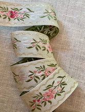 Load image into Gallery viewer, Antique French Ribbon Ombre Flowers & Bows