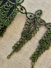 Load image into Gallery viewer, Antique Hand Made Applique