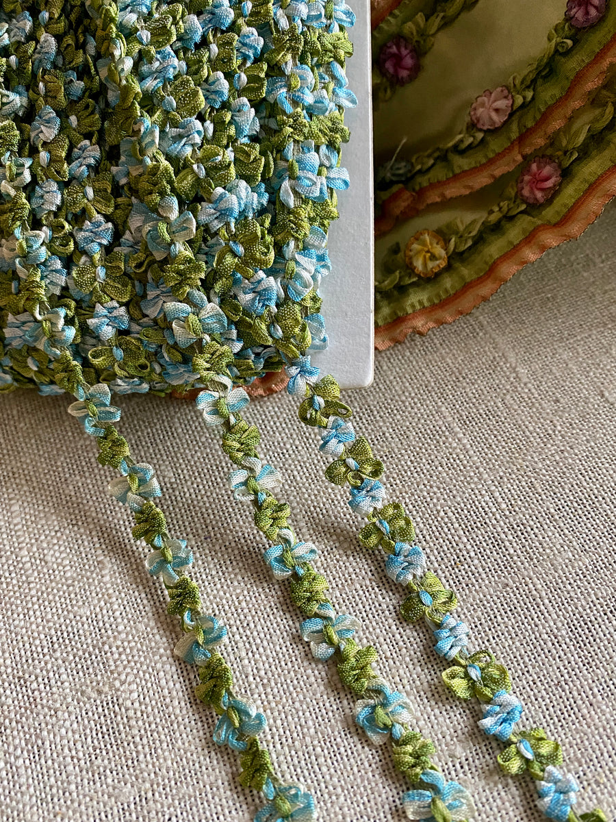 Antique Victorian Handmade Botanical French Jet online Cord Trim - Picot Flower - Passementerie - 1.61 Yards