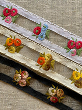 Load image into Gallery viewer, Vintage Arts & Crafts Ombre Roses Trim