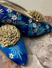Load image into Gallery viewer, Antique Hand Made Silk Brocade Shoes