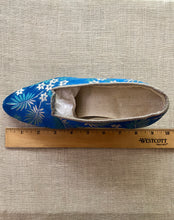 Load image into Gallery viewer, Antique Hand Made Silk Brocade Shoes