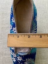 Load image into Gallery viewer, Antique Hand Made Silk Brocade Shoes
