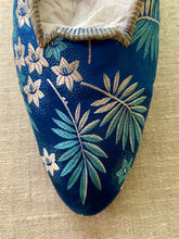 Load image into Gallery viewer, Antique Hand Made Silk Brocade Shoes