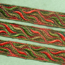 Load image into Gallery viewer, Antique French Gold Metal Abstract Ribbon Trim