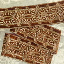 Load image into Gallery viewer, Vintage French Silk Velvet & Tinsel Trim
