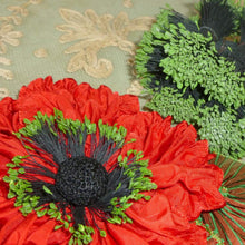 Load image into Gallery viewer, Vintage 1920's Green Flower Stamens