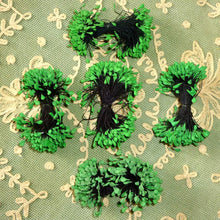 Load image into Gallery viewer, Circa 1920's Absinthe Green Stamens