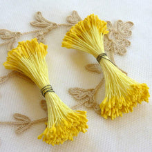Load image into Gallery viewer, Classic VINTAGE German made stamens