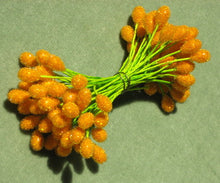 Load image into Gallery viewer, Circa 1950 Glass Stamen Buds