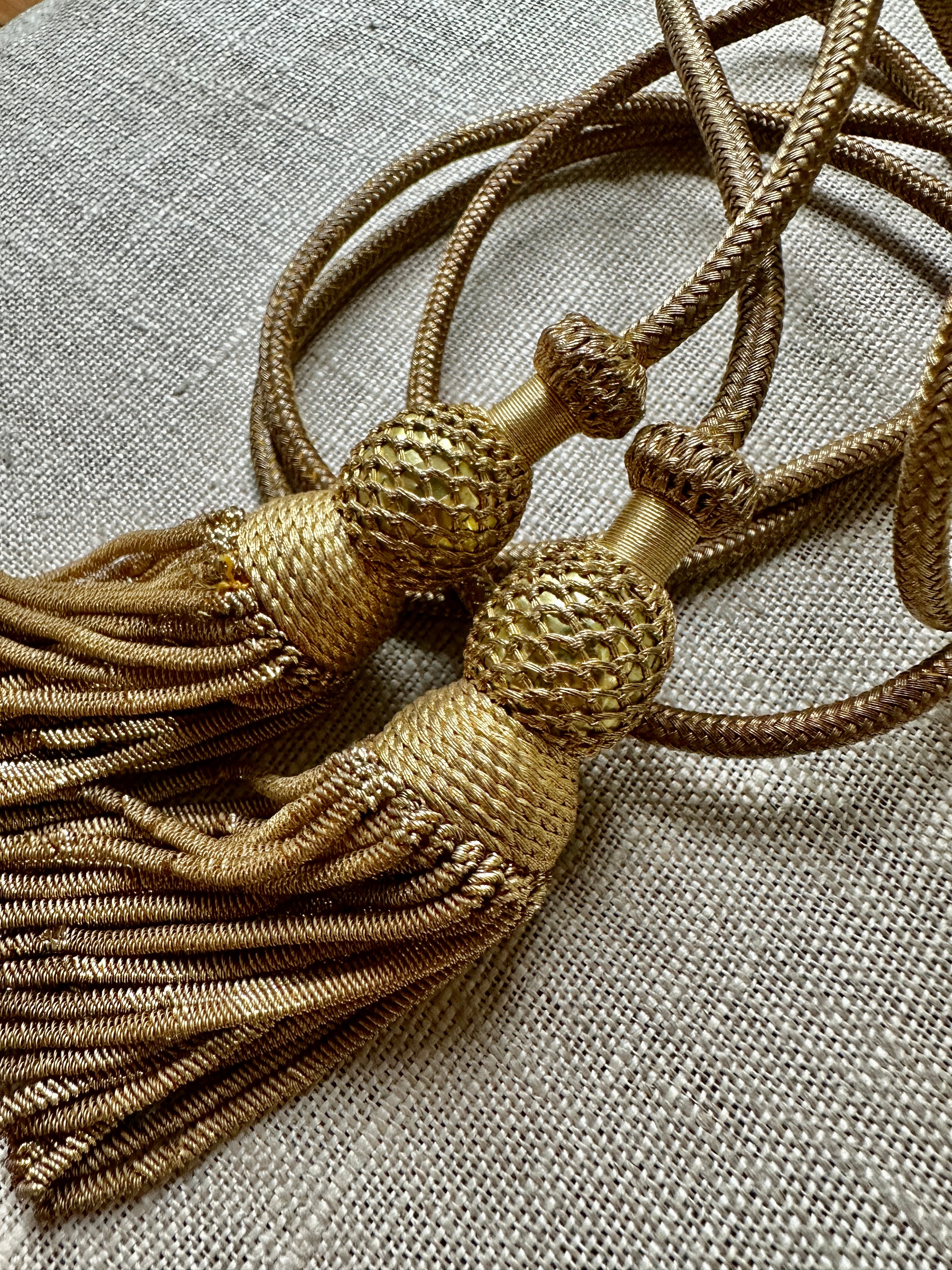 Gold Bullion Antique Tassels - German