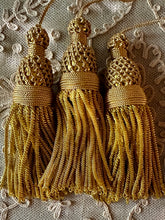 Load image into Gallery viewer, Gold Metal Bullion Tassels