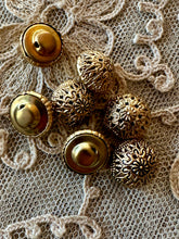 Load image into Gallery viewer, Vintage Brass/Metal Filigree Buttons