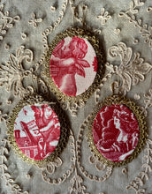 Load image into Gallery viewer, Antique French Toile de jouy Ornaments - Dogs