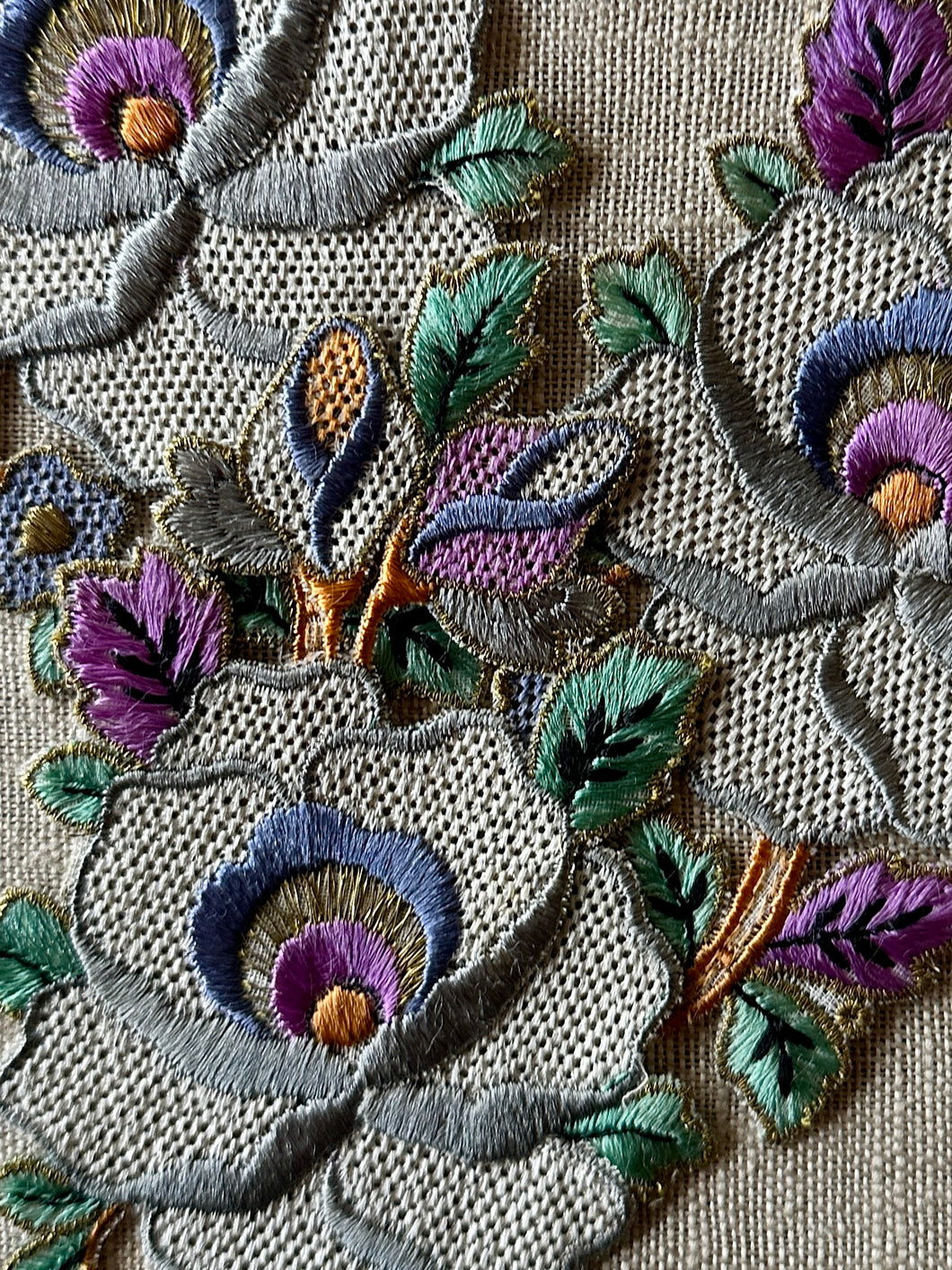 Embroidered Flower Appliques Gold Metal Thread details – Vintage Passementerie