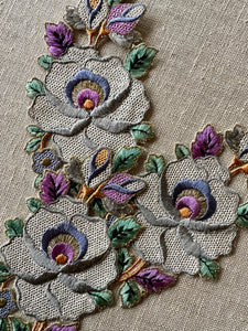 Embroidered Flower Appliques Gold Metal Thread details