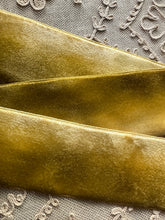 Load image into Gallery viewer, Vintage Ombré Velvet Ribbons
