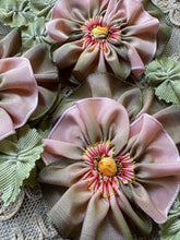 Load image into Gallery viewer, French Ombre Ribbon Work Pansy Corsage