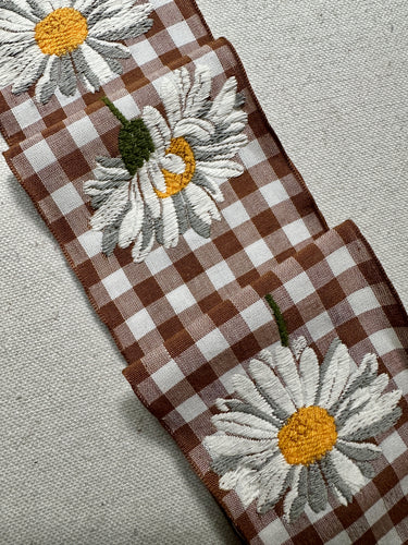 Vintage Woven Plaid Embroidered With Daisies