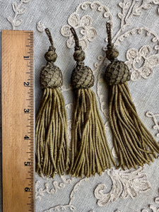Gold Bullion Antique Tassels  Netted Top