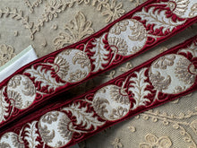 Load image into Gallery viewer, Vintage Ribbon Gold Metallic Details