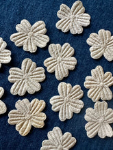 Load image into Gallery viewer, Vintage Finely Woven Cotton Flowers One Dozen
