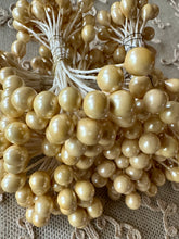 Load image into Gallery viewer, Vintage Bunches of Large Pearl Tipped Buds