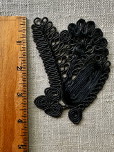 Load image into Gallery viewer, Victorian Cord Applique Pair Right and Left Facing
