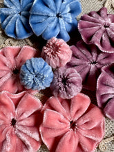 Load image into Gallery viewer, Vintage Velvet Flowers for Ribbon Work