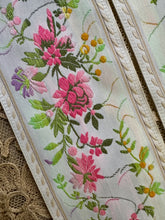 Load image into Gallery viewer, Vintage Ombre Floral Bouquets Ribbon