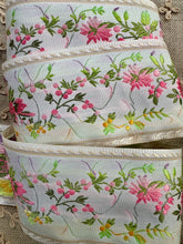 Load image into Gallery viewer, Vintage Ombre Floral Bouquets Ribbon