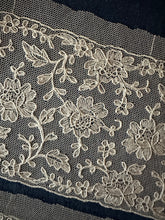 Load image into Gallery viewer, Vintage Embroidered Net Lace
