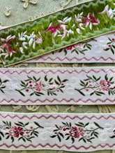 Load image into Gallery viewer, Antique French Ribbon Ombre Flowers &amp; Bows