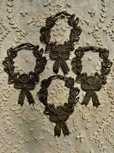 Load image into Gallery viewer, Antique Brass Metal Wreath Applique