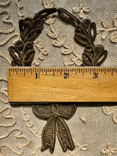 Load image into Gallery viewer, Antique Brass Metal Wreath Applique