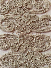 Load image into Gallery viewer, Hand Made Linen Lace Applique Swags