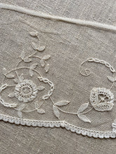 Load image into Gallery viewer, Hand Made Princess Lace