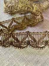 Load image into Gallery viewer, Antique Lacy Gold Metal Trim Loop With Picot Edge