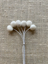 Load image into Gallery viewer, Vintage Spun Cotton Buds For Ribbon Work