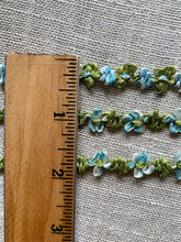 Load image into Gallery viewer, French Rococo Flower Antique Trim